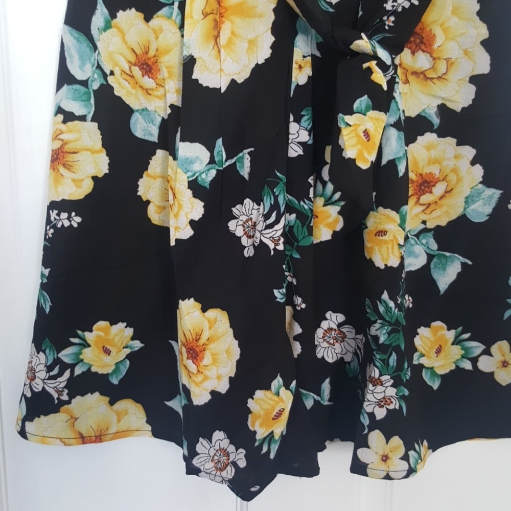 11. Papermoon romper Black - Picture 3 of 5